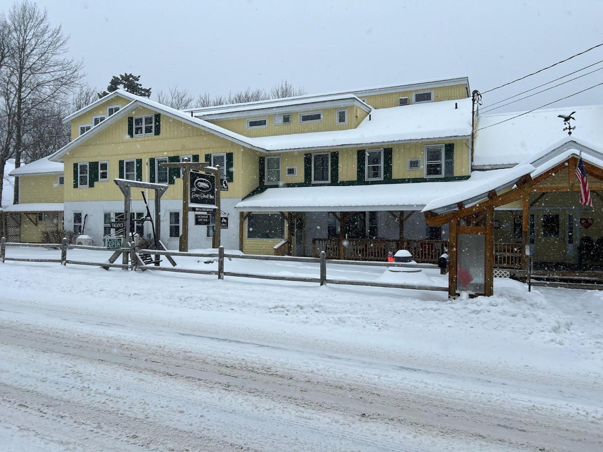 Gray Ghost Inn West Dover Exterior photo